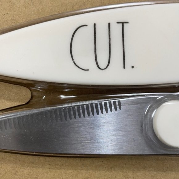 NEW Rae Dunn CUT Kitchen Scissors w/Sheath - Picture 4 of 4